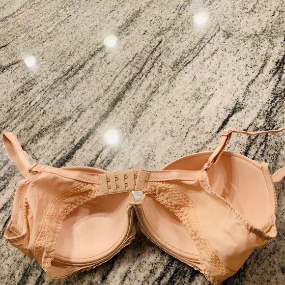 Chantelle Bra - Picture 4 of 5